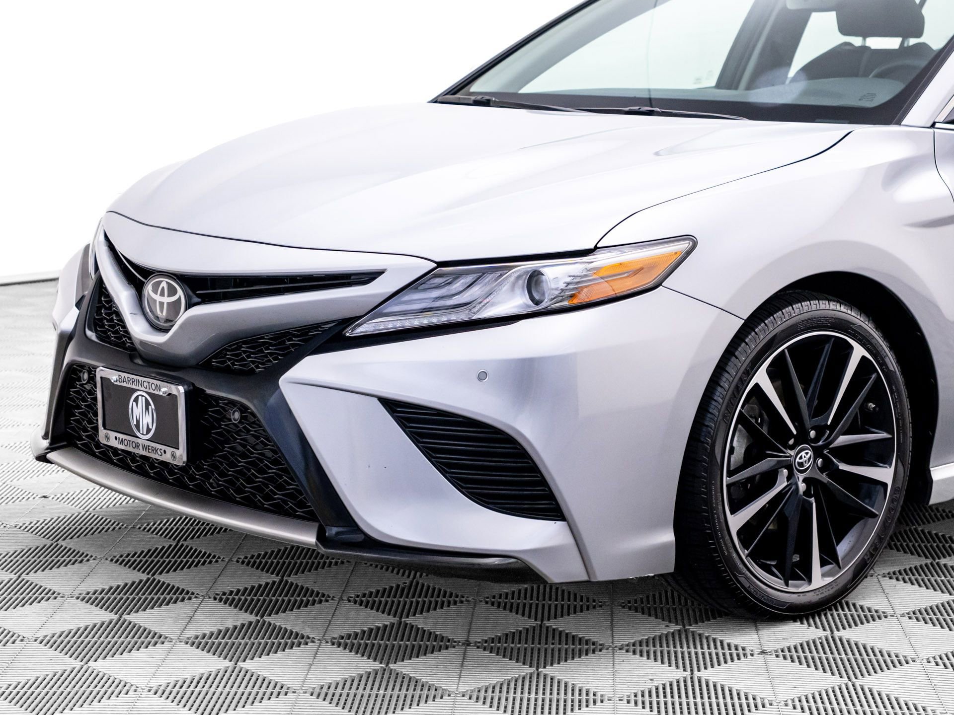 Used 2018 Toyota Camry XSE image 35