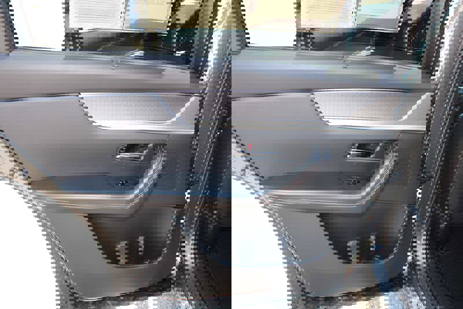 Used 2025 MAZDA CX-90 Plug-In Hybrid w/Premium Sport image 50