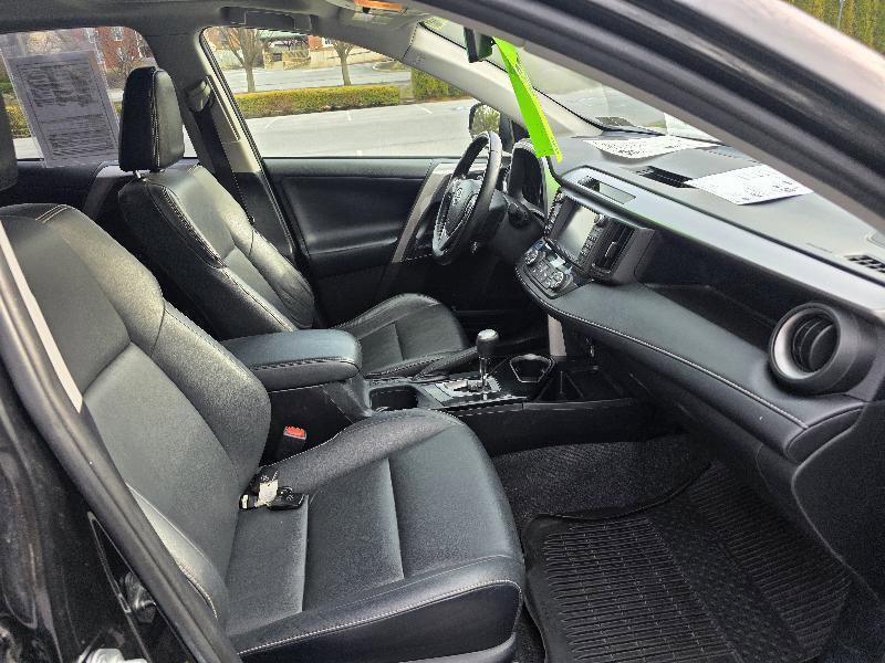 Used 2017 Toyota RAV4 Limited w/ Advanced Technology Package AWD/4WD image 18