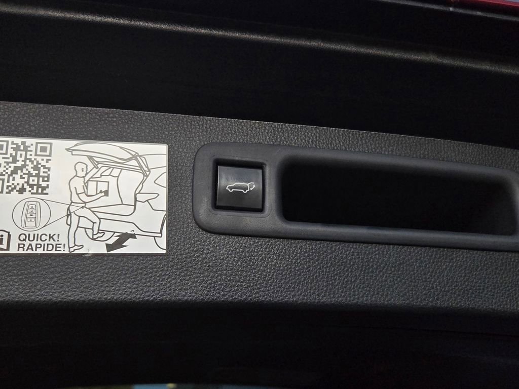 Used 2021 Toyota Highlander Platinum image 36