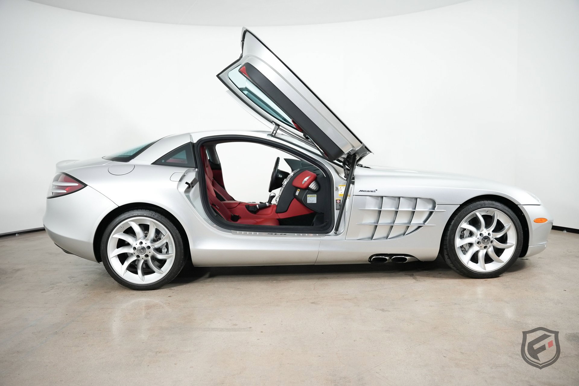 Used 2005 Mercedes-Benz SLR 2dr Cpe 5.5L image 13