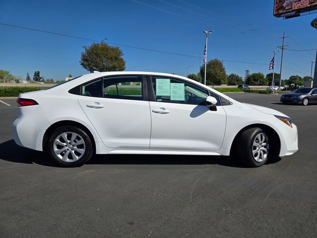 Used 2025 Toyota Corolla LE FWD image 3