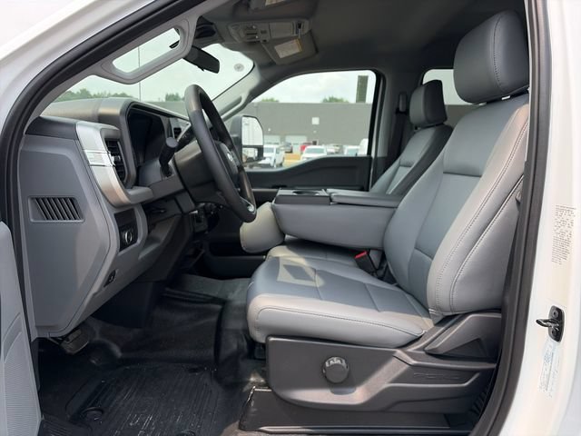 New 2026 Ford F550 4x4 Crew Cab image 14
