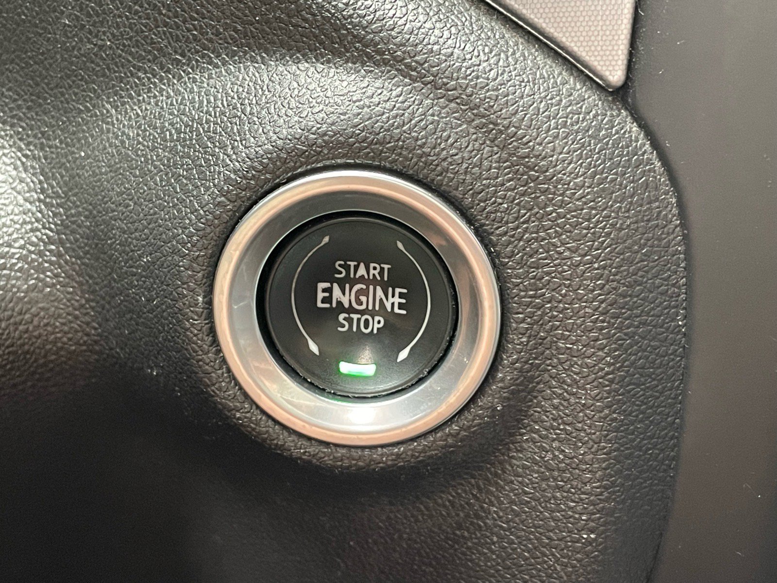Used 2022 GMC Sierra 1500 SLT w/ SLT Premium Plus Package RWD image 13