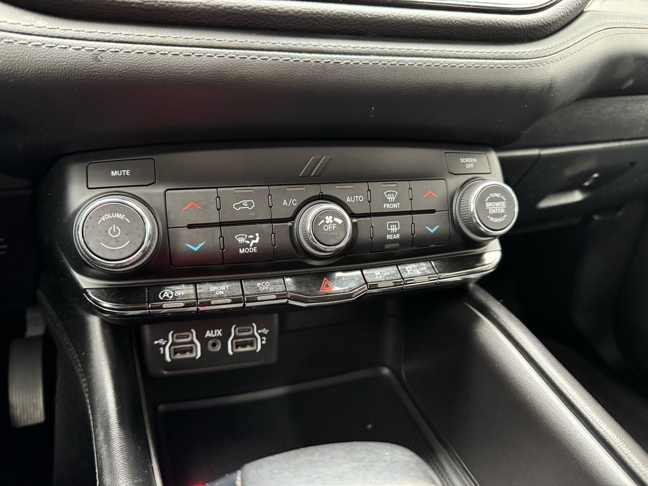 Used 2021 Dodge Durango SXT image 23