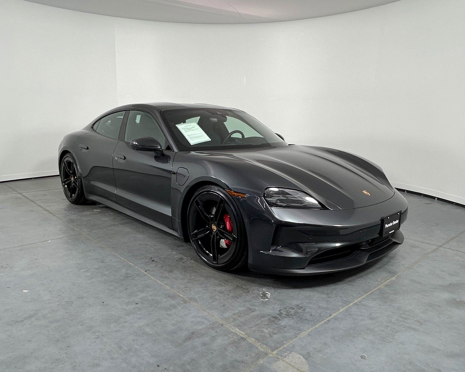 Used 2025 Porsche Taycan 4S image 9