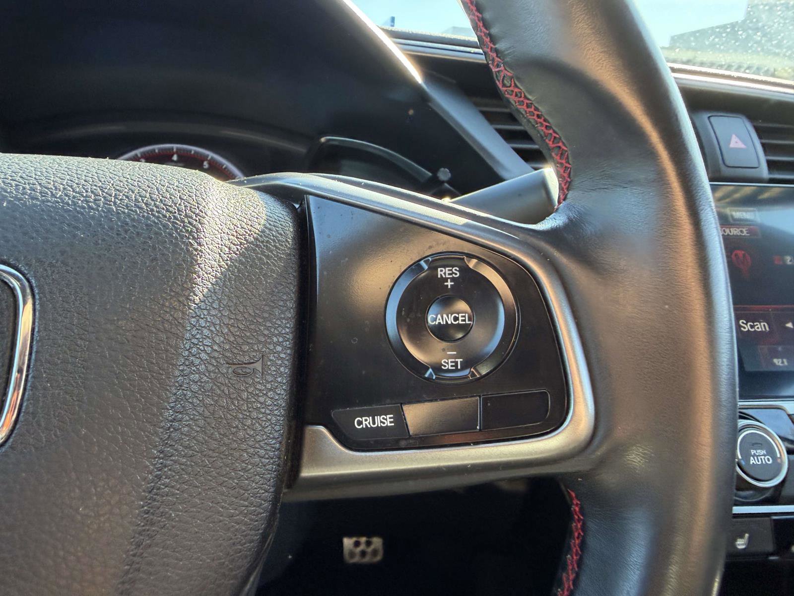 Used 2019 Honda Civic Si image 20