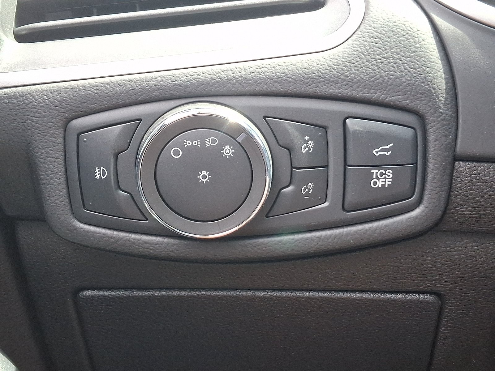 Used 2020 Ford Edge SEL w/ Convenience Package AWD/4WD image 24