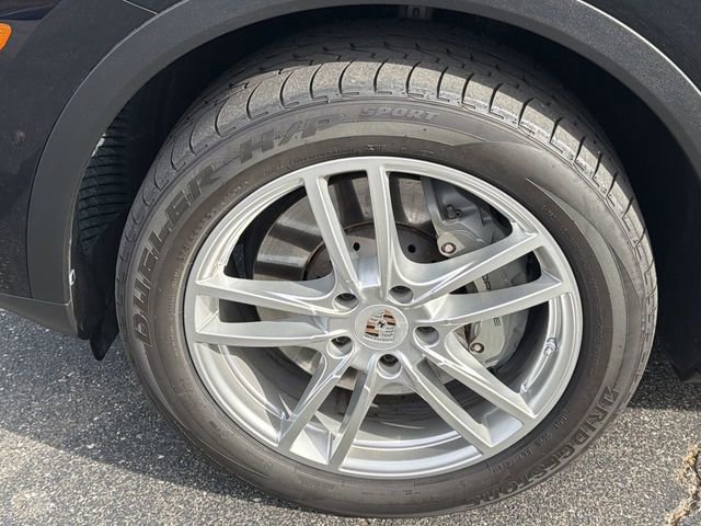 Used 2020 Porsche Cayenne S image 10