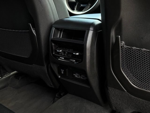 Used 2025 Jeep Grand Cherokee Altitude AWD/4WD image 21