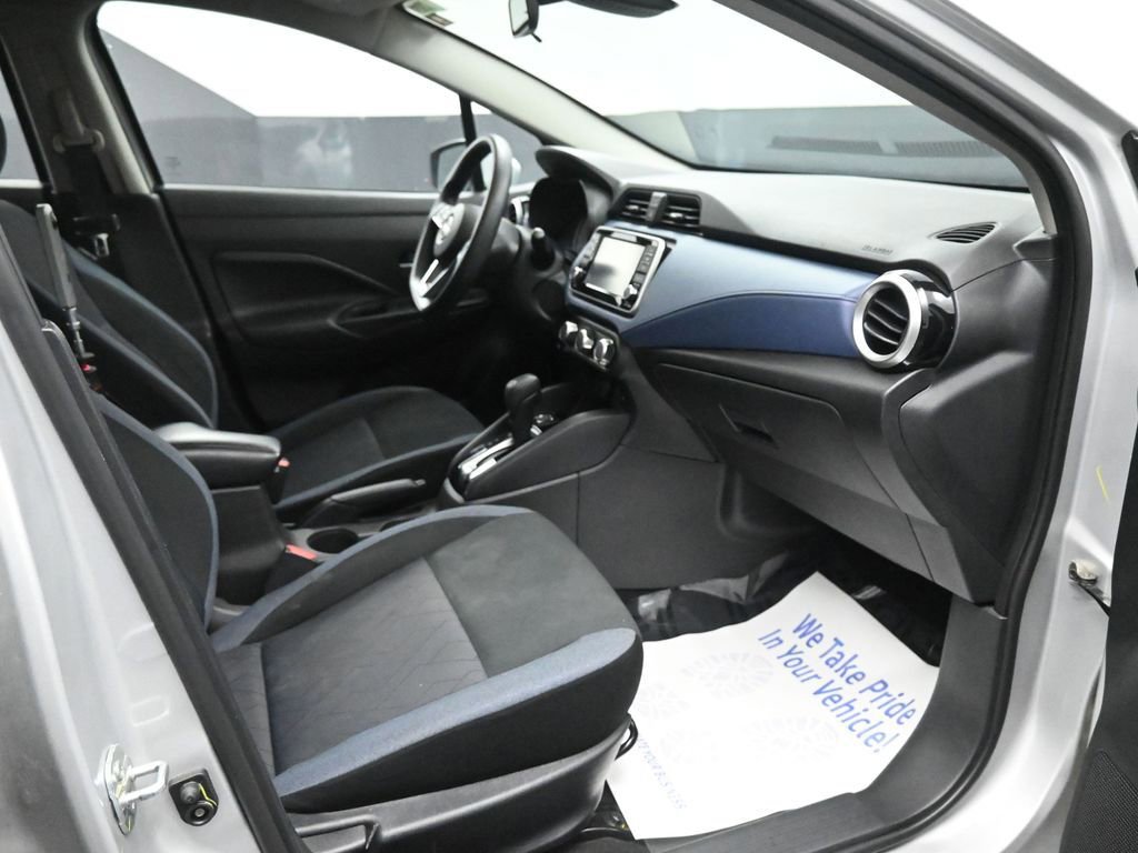 Used 2023 Nissan Versa SV image 19