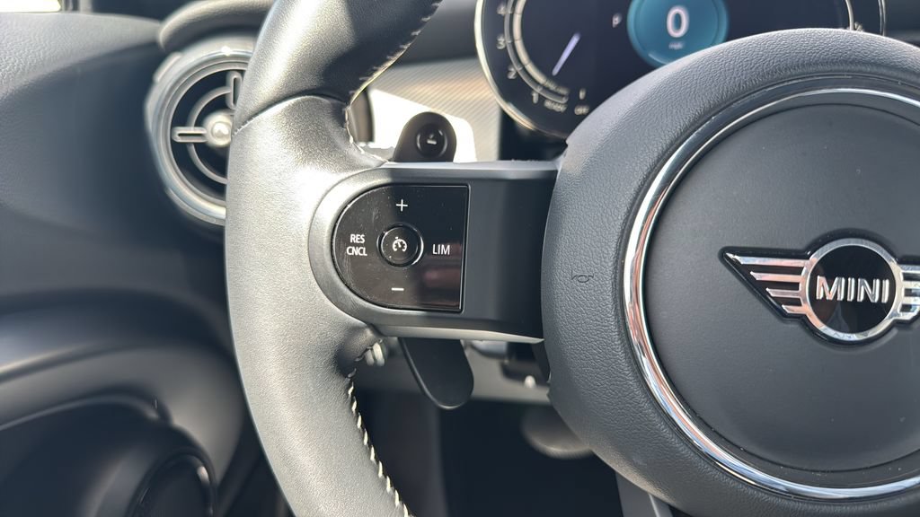 Used 2024 MINI Cooper S w/ Signature Upholstery Package FWD image 19