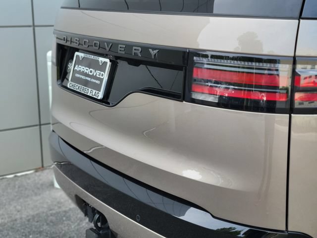 Used 2025 Land Rover Discovery Dynamic SE AWD/4WD image 44
