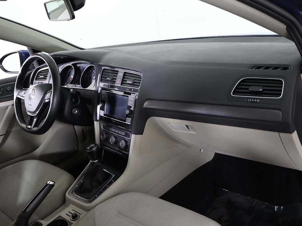 Used 2019 Volkswagen Golf S image 24