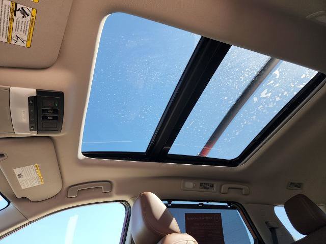 Certified 2024 Nissan Pathfinder Platinum image 17