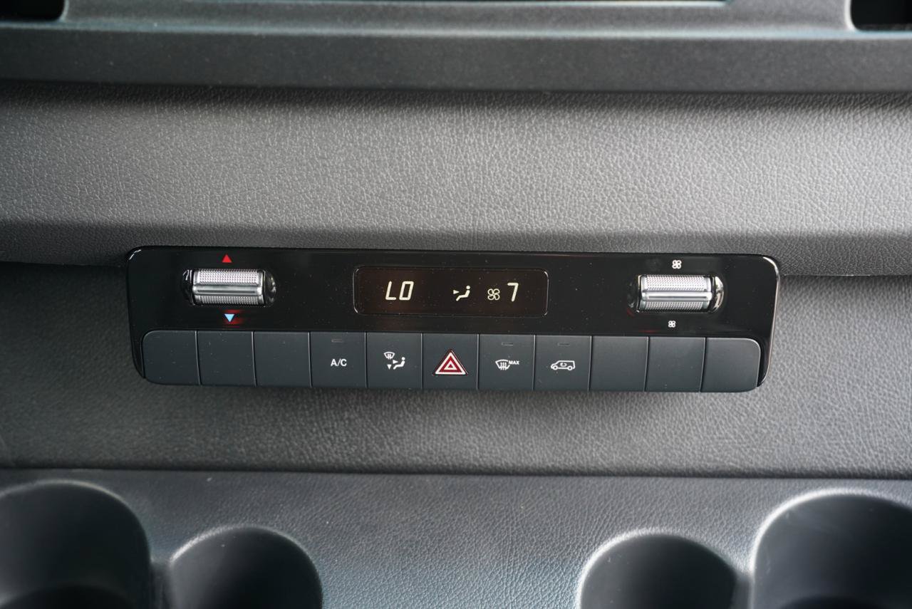 Used 2025 Mercedes-Benz Sprinter 2500 image 20