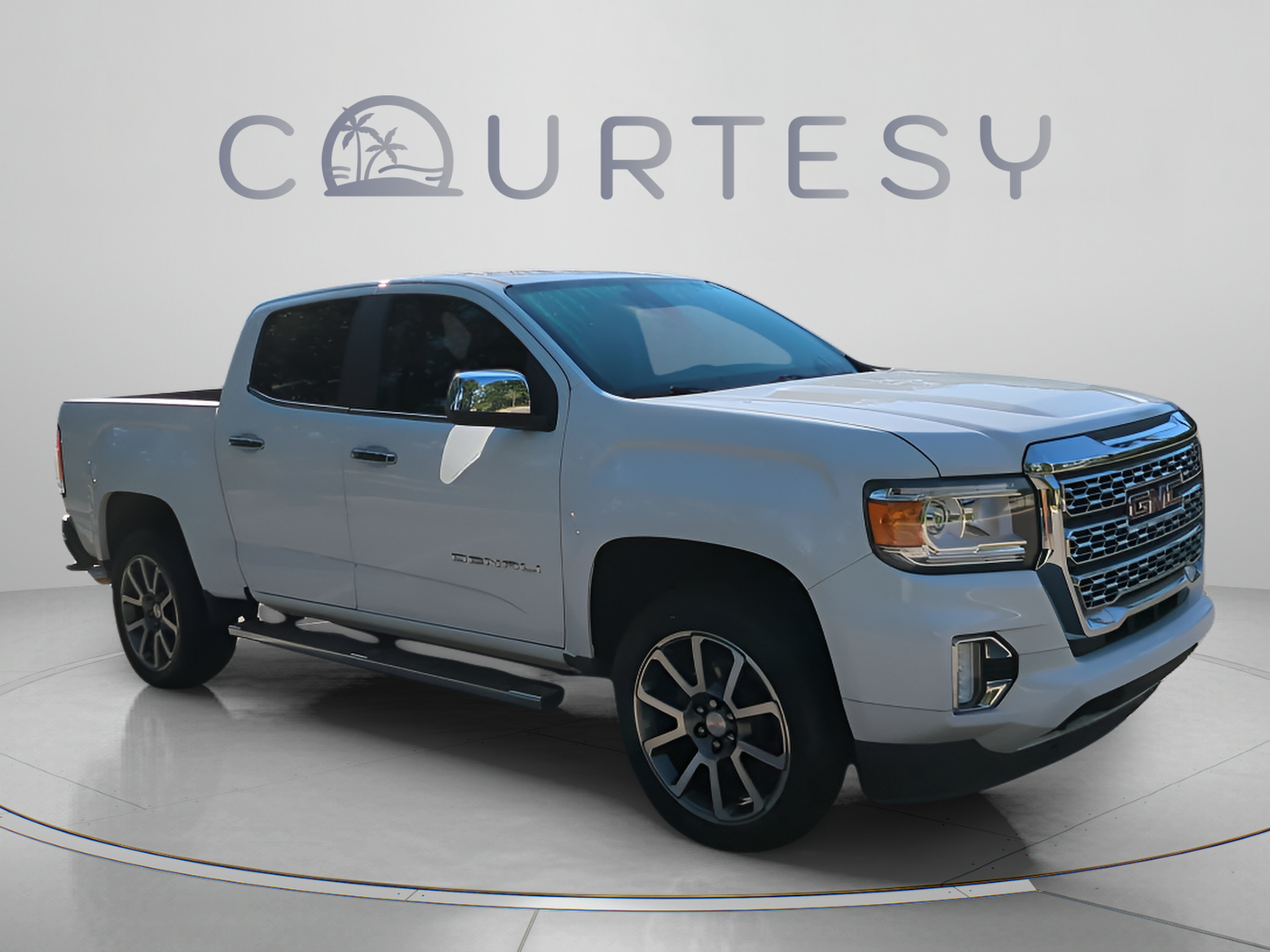 Used 2021 GMC Canyon Denali RWD image 9