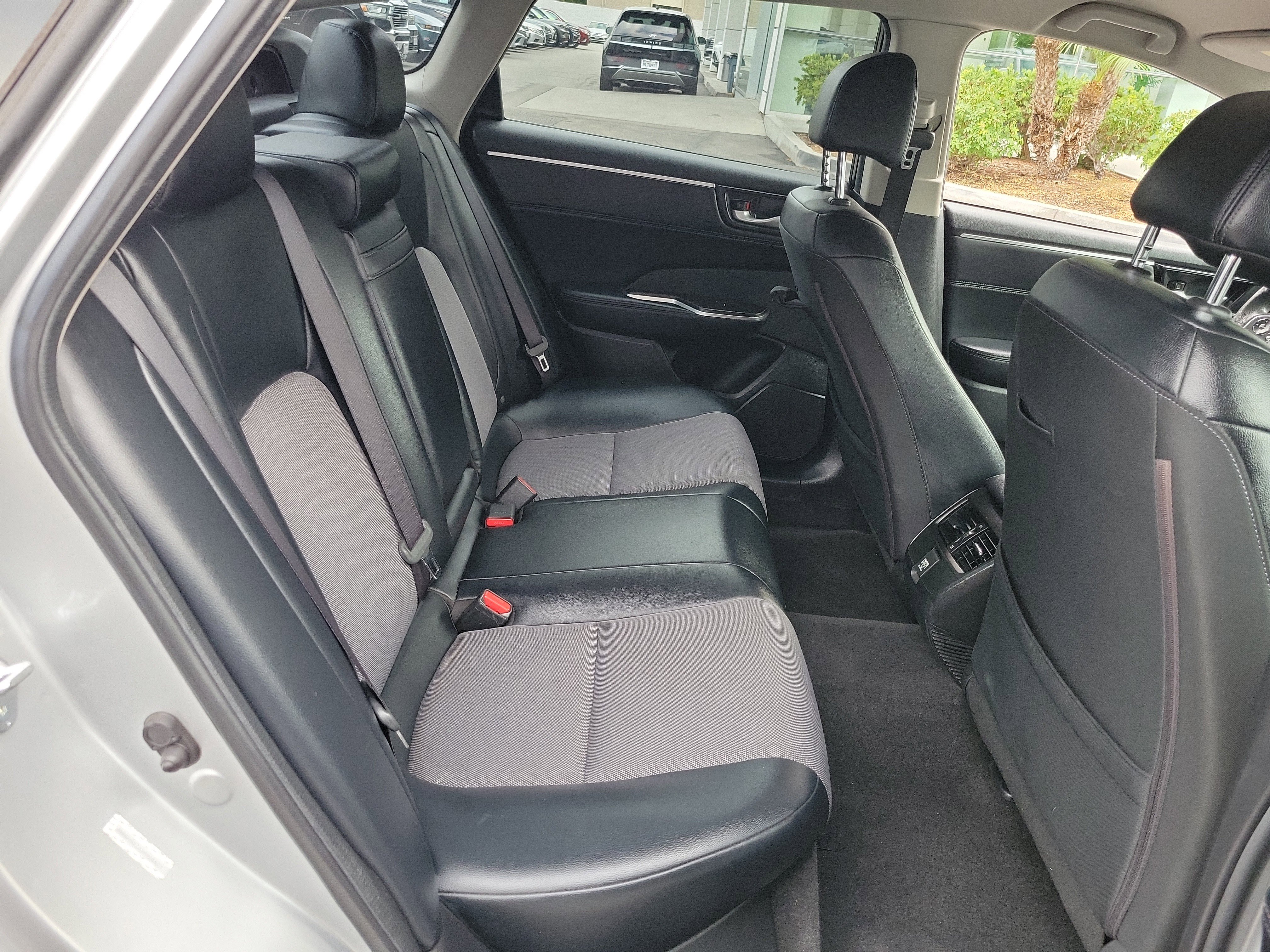 Used 2018 Honda Clarity Plug-In Hybrid image 24