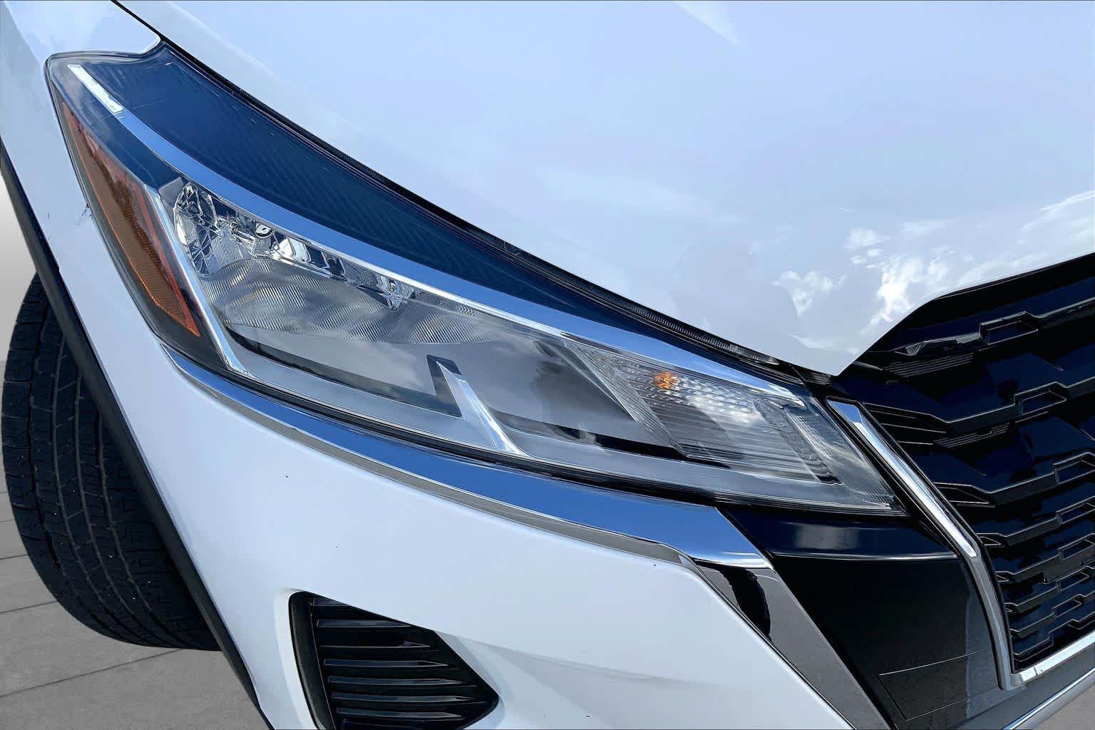 Used 2024 Nissan Kicks S FWD image 26