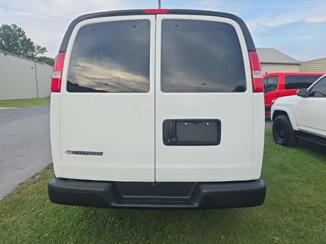 Used 2020 Chevrolet Express 3500 LS RWD image 6