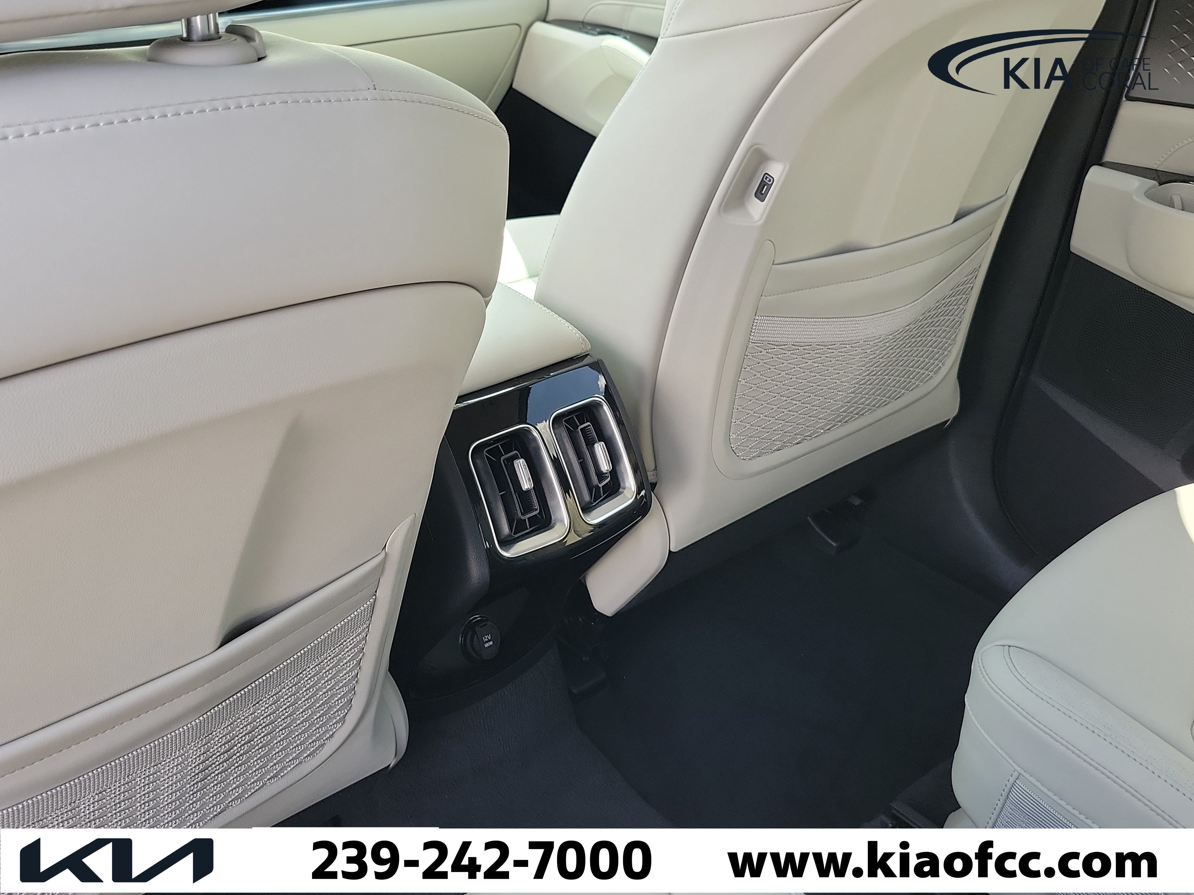 Certified 2024 Kia Sorento SX FWD image 13