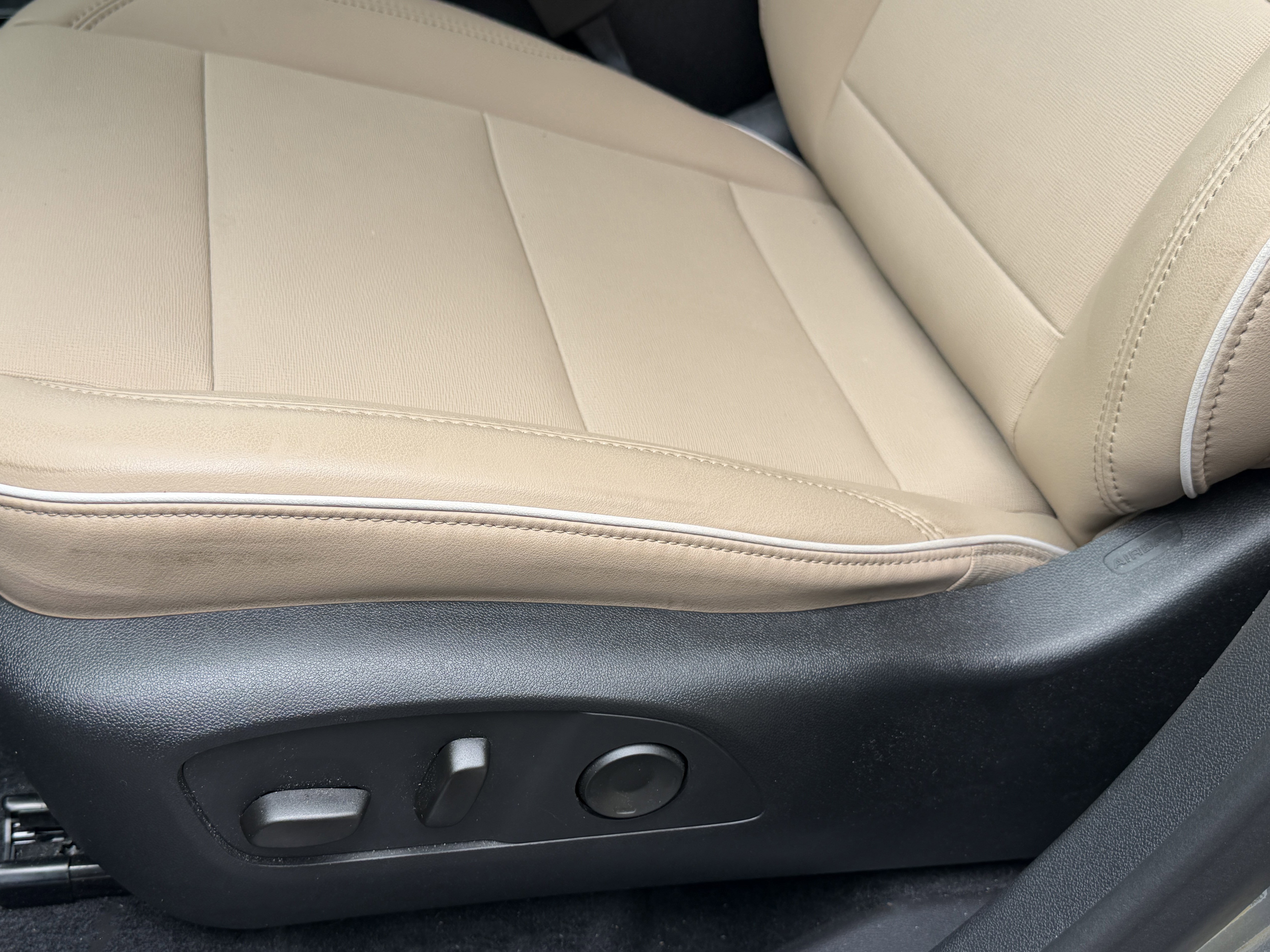 Used 2026 Buick Enclave Preferred w/ Power Package FWD image 6
