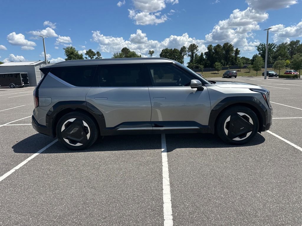 Certified 2024 Kia EV9 Land AWD/4WD image 4
