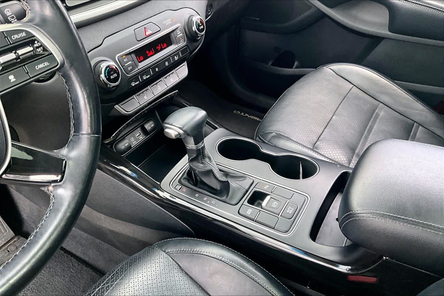Used 2019 Kia Sorento EX w/ EX Touring Package FWD image 17