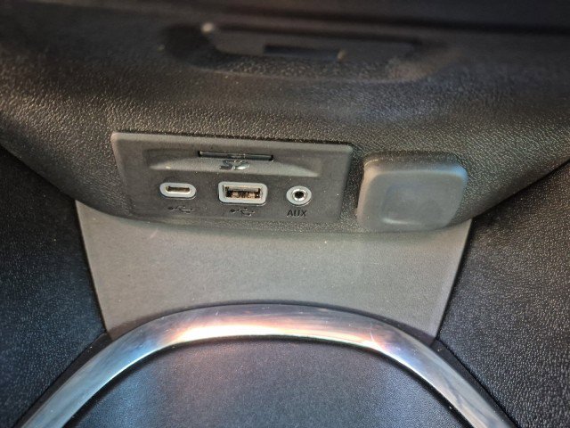 Used 2023 Chevrolet Malibu LT image 37