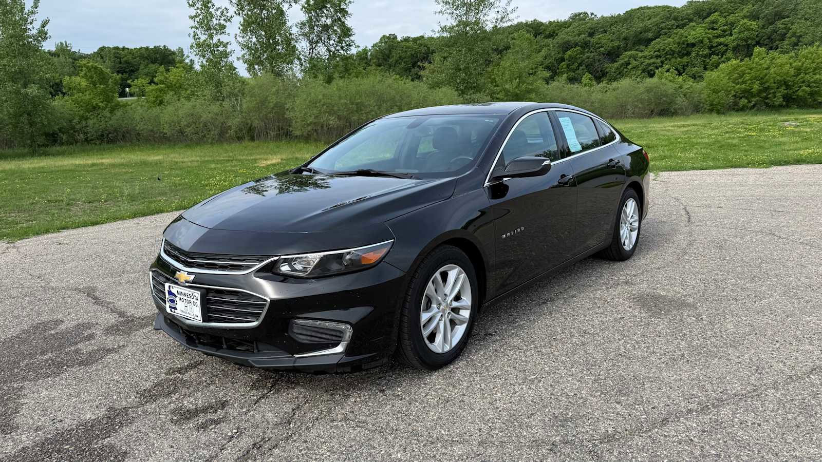Used 2016 Chevrolet Malibu LT w/ Leather Package FWD image 1