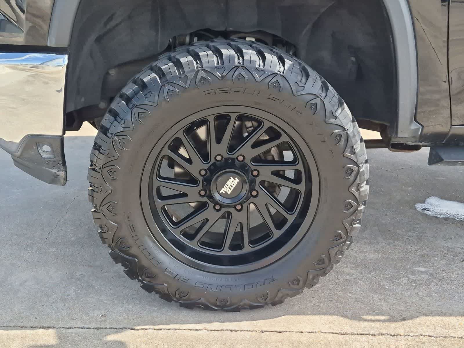 Used 2024 Chevrolet Silverado 2500 LT AWD/4WD image 32