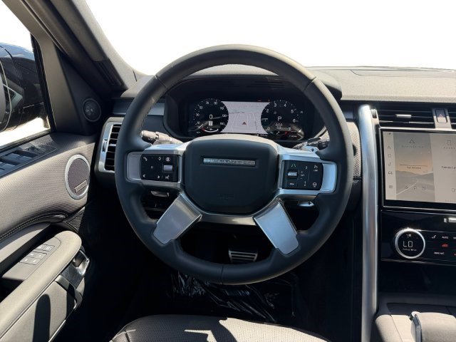 Certified 2026 Land Rover Discovery Limited Edition AWD/4WD image 13