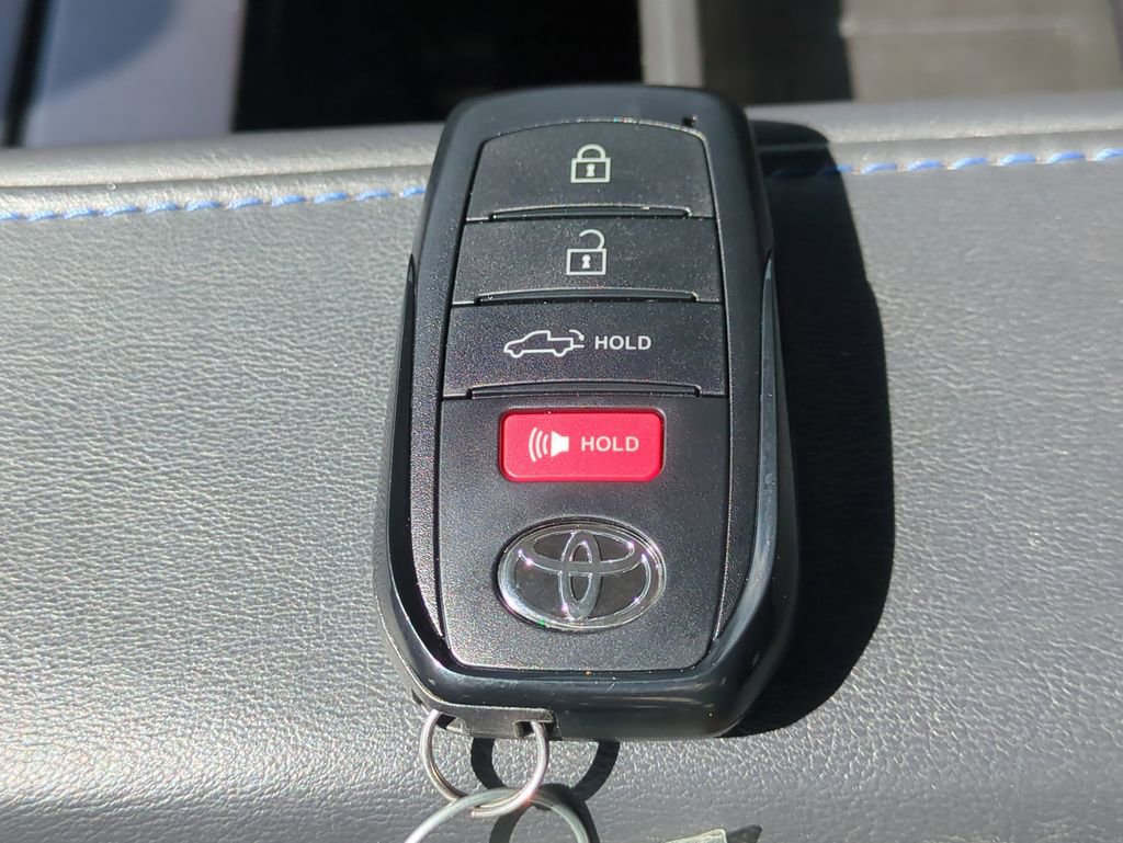 Used 2024 Toyota Tundra Platinum AWD/4WD image 33