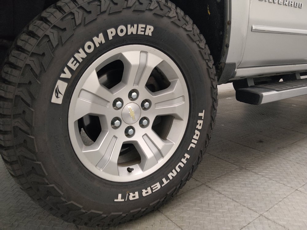 Used 2017 Chevrolet Silverado 1500 LTZ Z71 w/ LTZ Plus Package AWD/4WD image 31