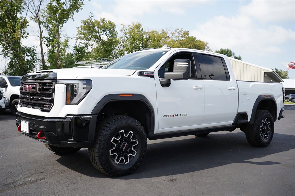 Used 2025 GMC Sierra 2500 AT4X image 6