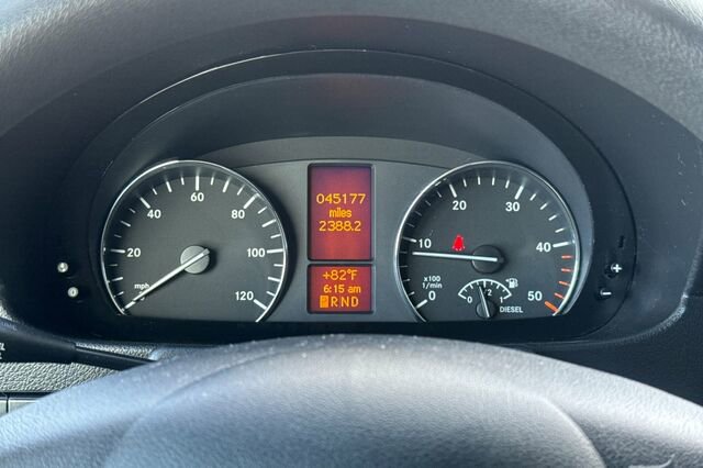 Used 2016 Mercedes-Benz Sprinter 2500 image 24