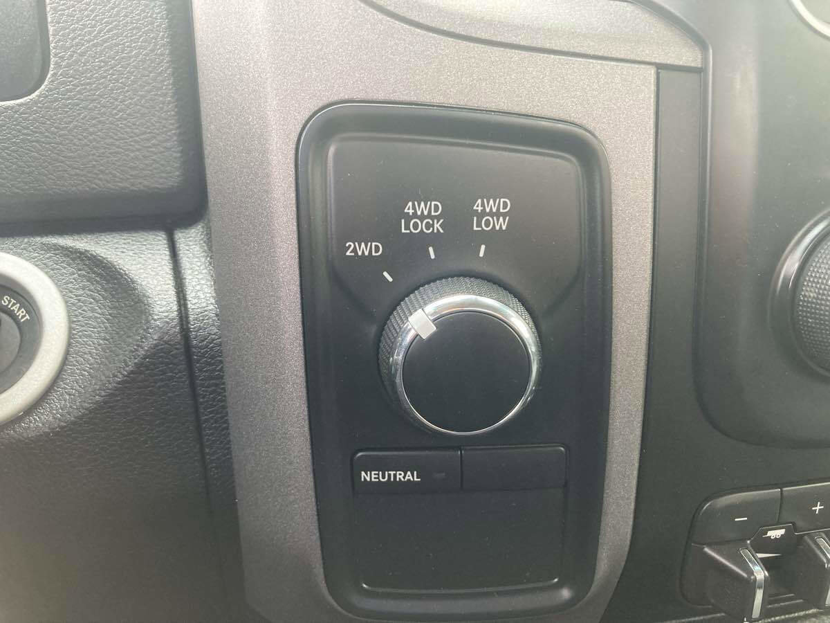 Used 2014 RAM 3500 Tradesman w/ Chrome Appearance Group image 12