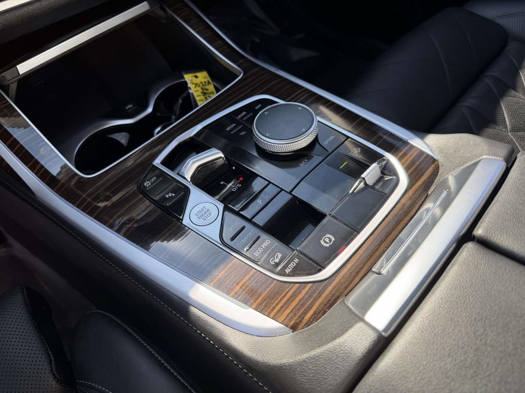 Used 2026 BMW X7 xDrive40i AWD/4WD image 30
