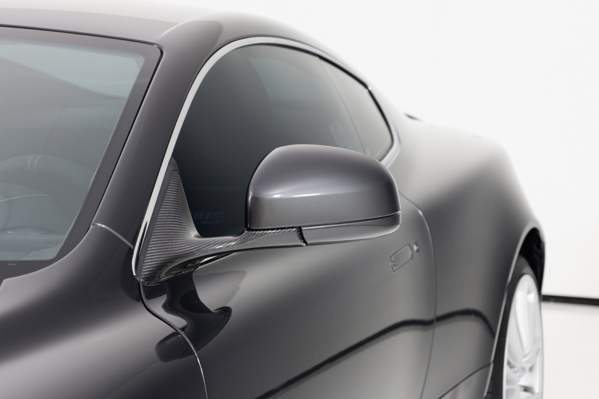 Used 2011 Aston Martin DBS Coupe RWD image 43
