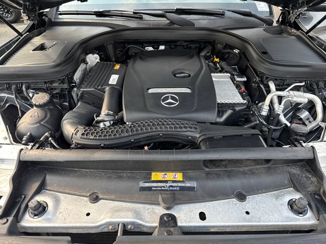 Used 2019 Mercedes-Benz GLC 300 4MATIC image 29
