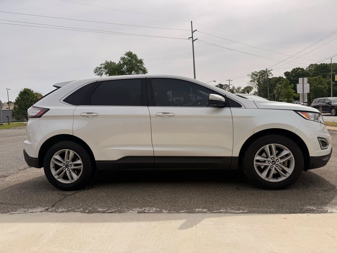 Used 2016 Ford Edge SEL w/ Equipment Group 201A FWD image 8