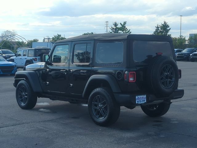 Used 2025 Jeep Wrangler Unlimited Sport AWD/4WD image 5