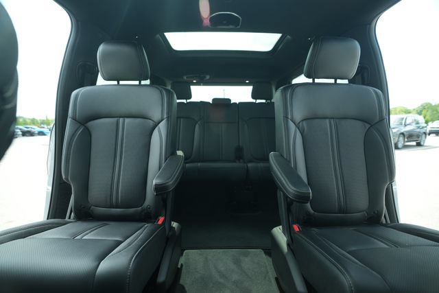 New 2026 Jeep Grand Wagoneer Summit AWD/4WD image 42