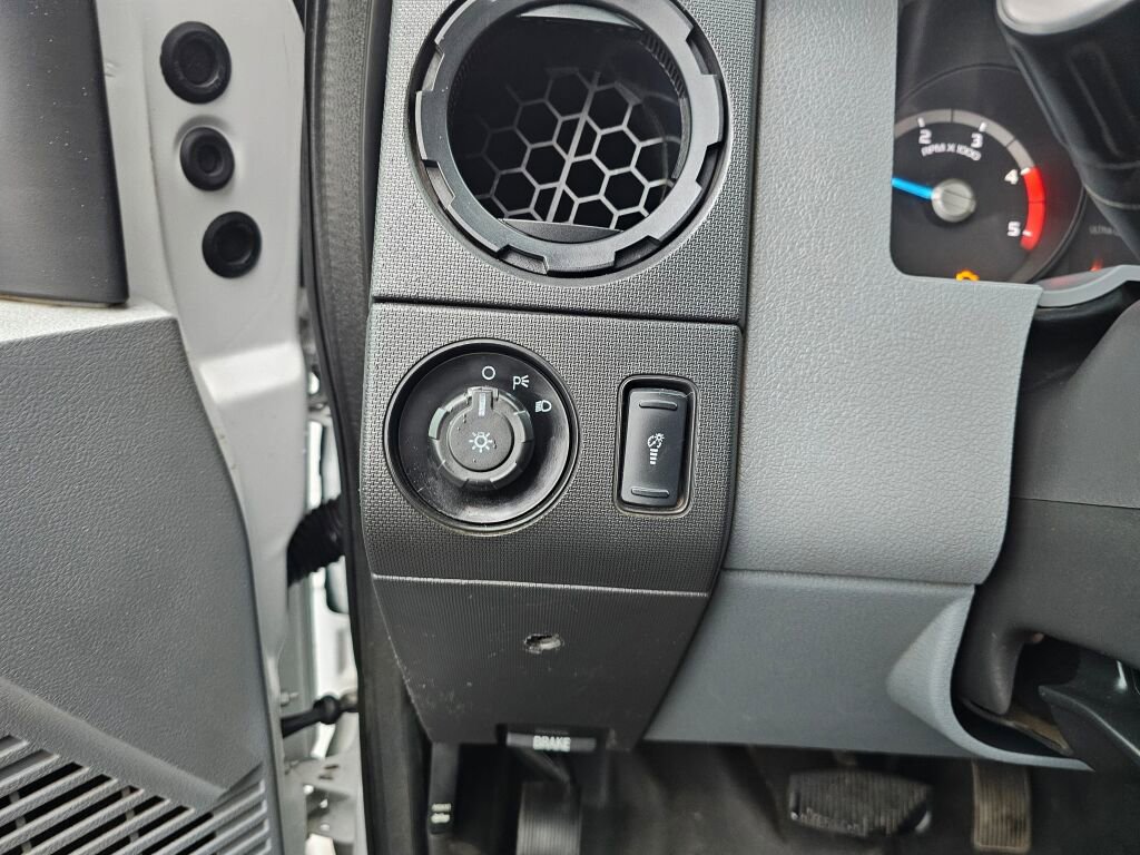 Used 2016 Ford F450 XL w/ Snow Plow Prep Package image 19