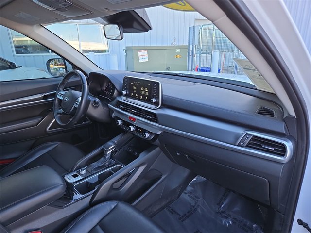 Used 2020 Kia Telluride LX image 16