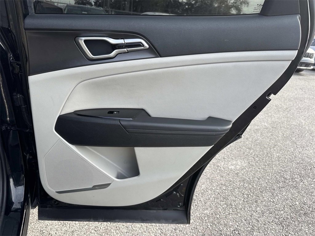 Certified 2024 Kia Sportage EX image 21