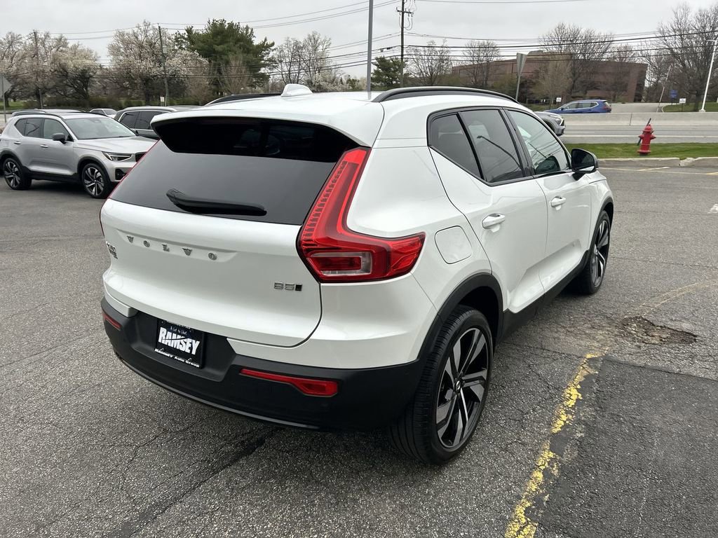 Certified 2023 Volvo XC40 B5 Plus w/ Driver Assist Package image 8