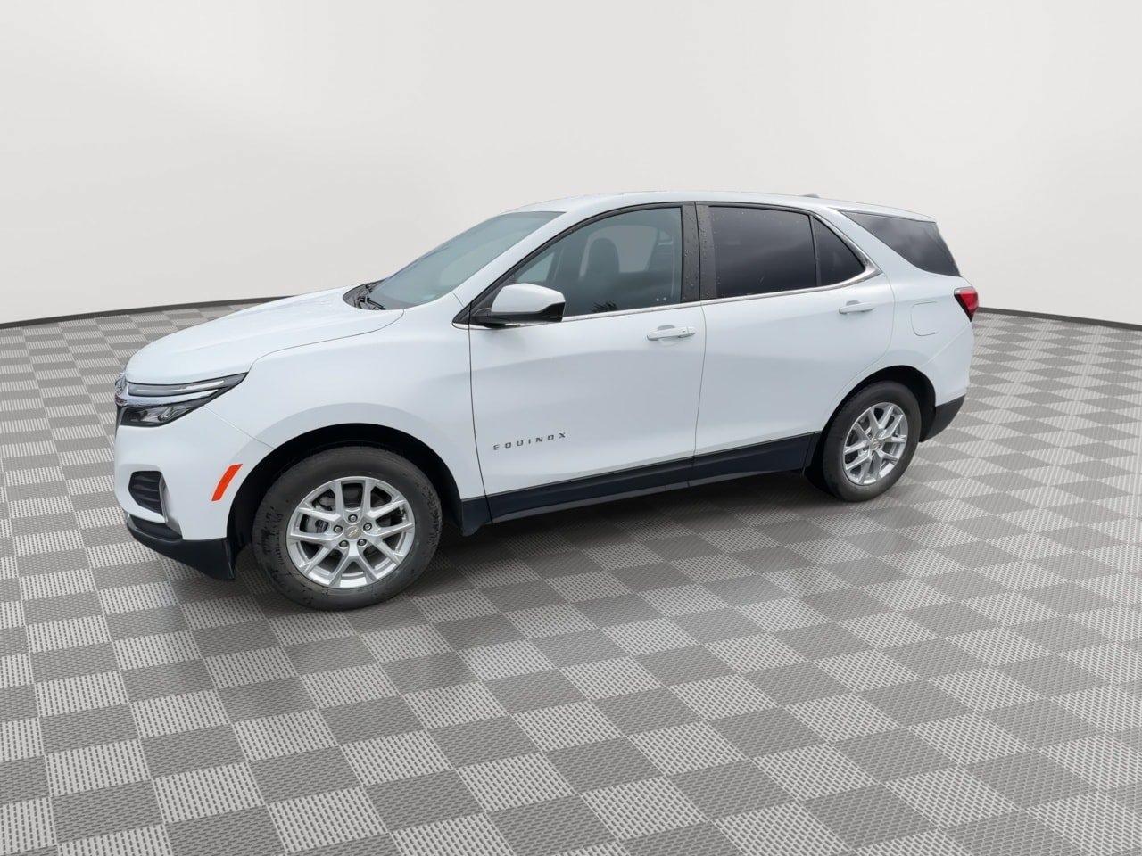 Used 2024 Chevrolet Equinox LT AWD/4WD image 4