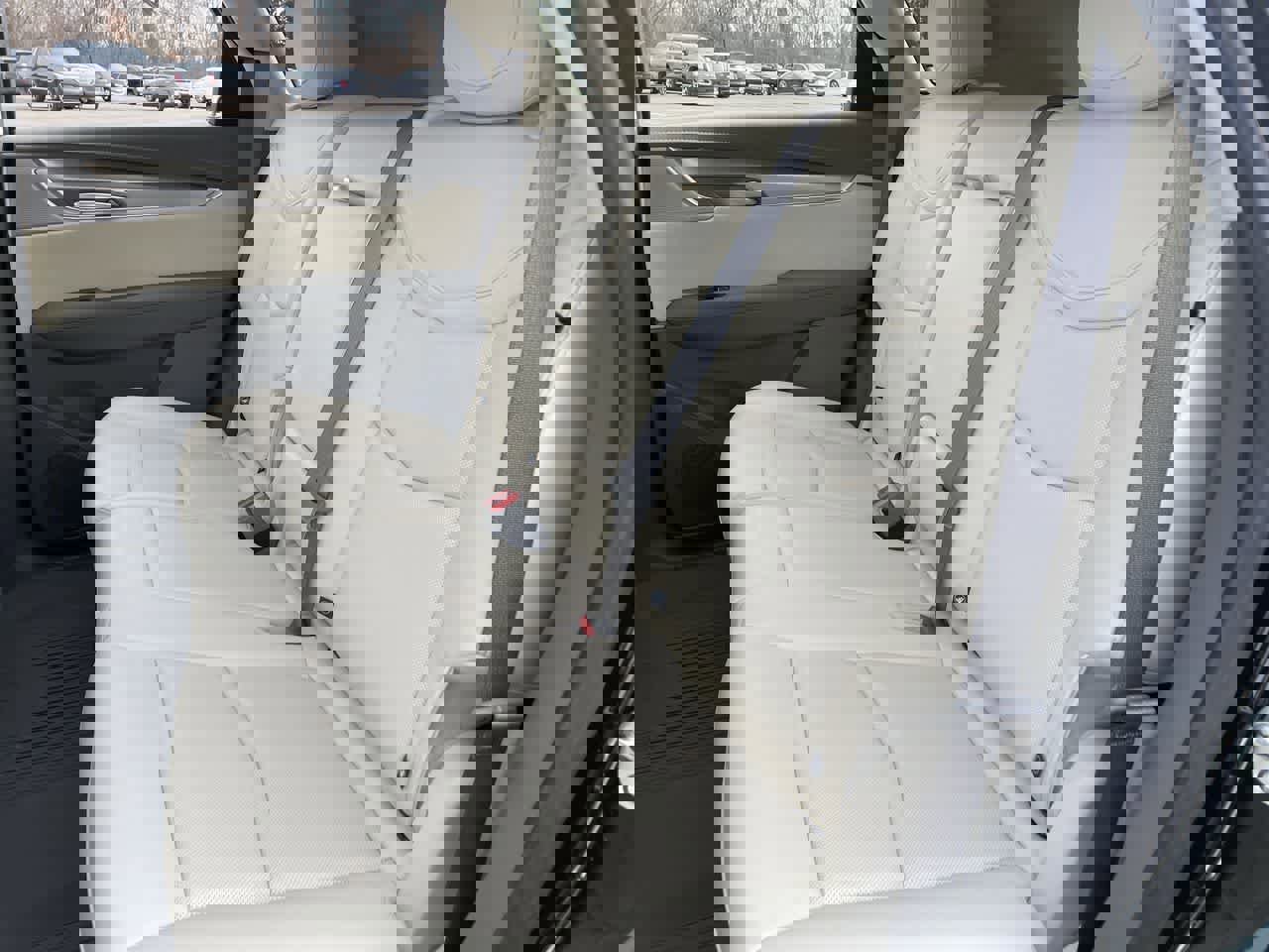 Certified 2025 Cadillac XT5 Premium Luxury w/ LPO, Floor Liner Package image 19