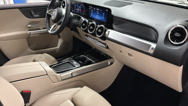 Certified 2026 Mercedes-Benz GLB 250 4MATIC image 37